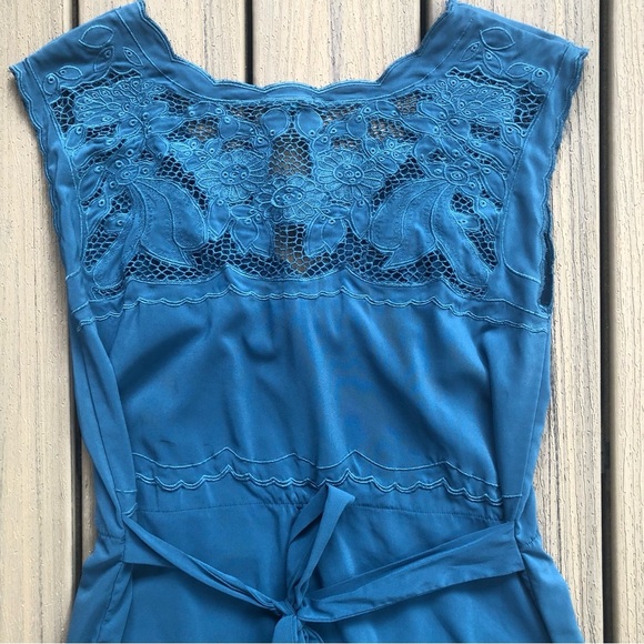 Akualani Lined Blue Dress with Lace Accent & Tieback Size L - Picture 9 of 11